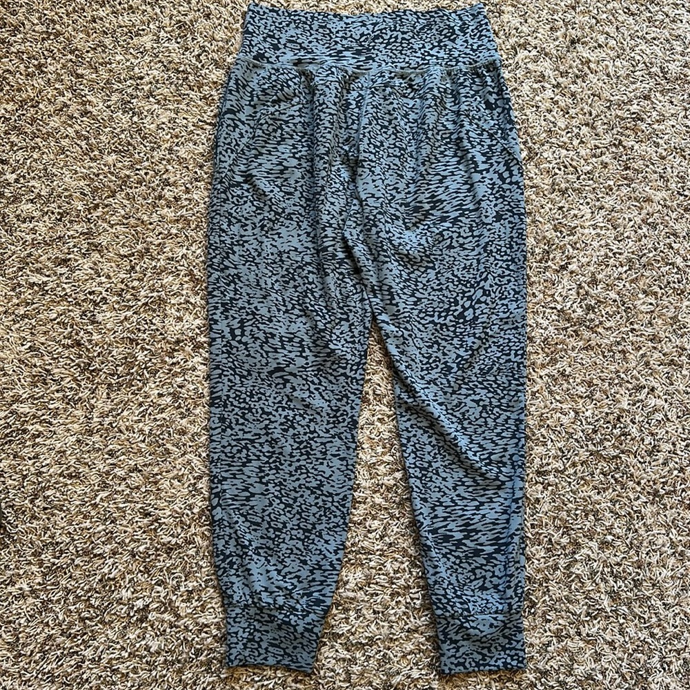 Athleta Printed Salutation Jogger - image 5